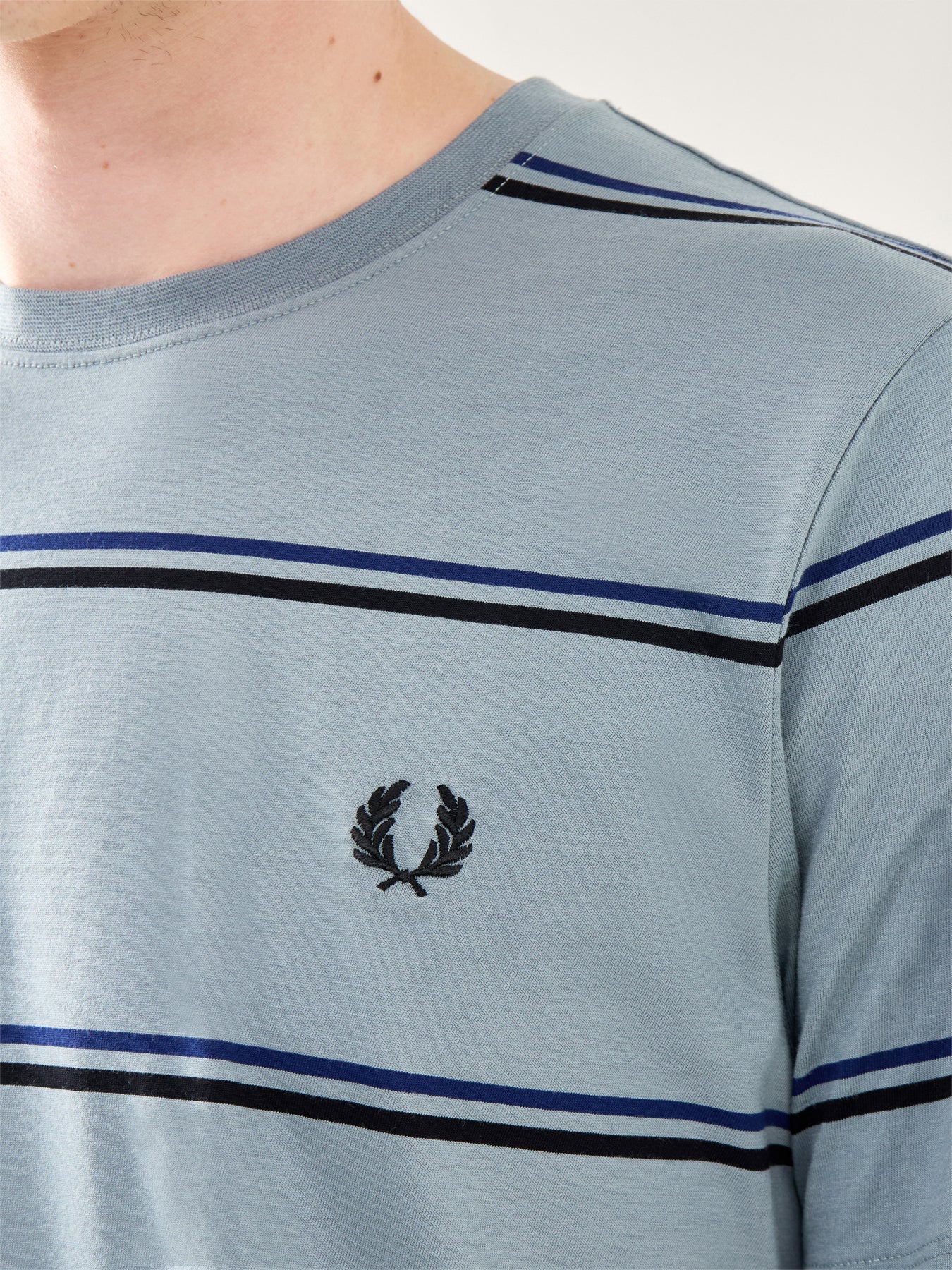 FRED PERRY FINE STRIPE T-SHIRT STOCKPORT BLUE/BLACK/NAVY LARGE RRP £55 BNWT