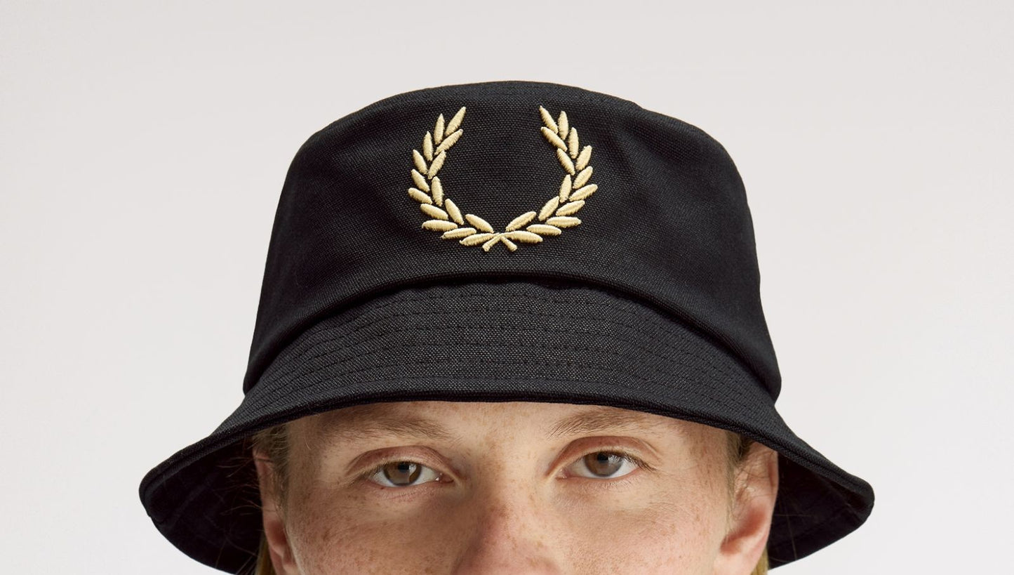 FRED PERRY BOLD EMBROIDERED BUCKET HAT BLACK/CHAMPAGNE RRP £55 BNWT