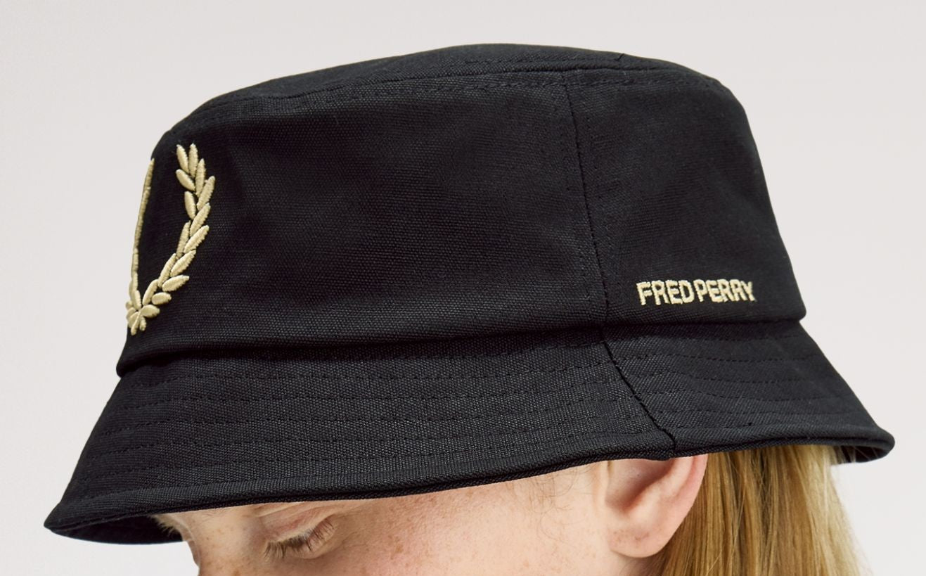 FRED PERRY BOLD EMBROIDERED BUCKET HAT BLACK/CHAMPAGNE RRP £55 BNWT