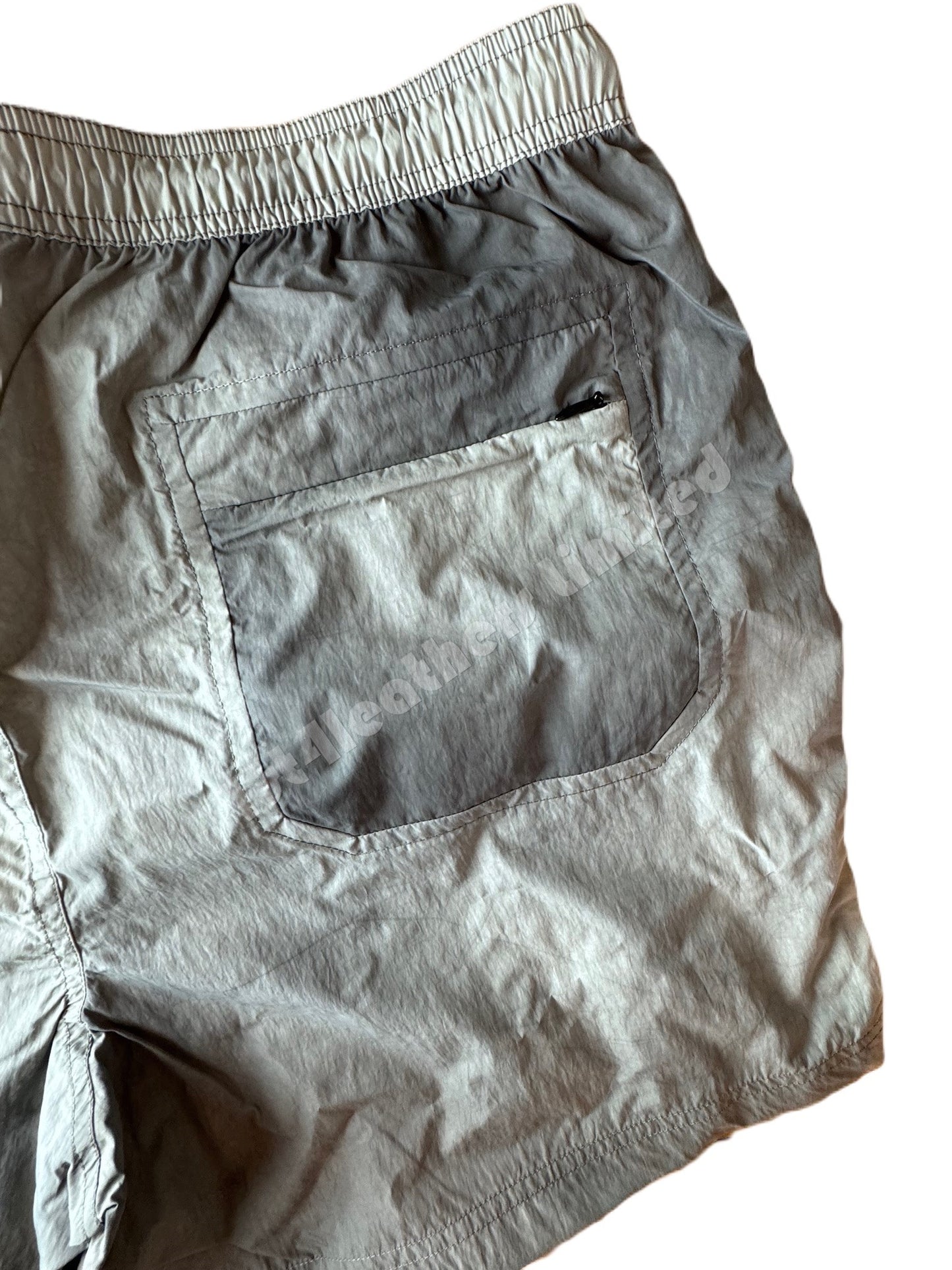 BELSTAFF BREAKER RIPPLE SHELL SHORTS IN WAVE DYE OLD SILVER RRP £175