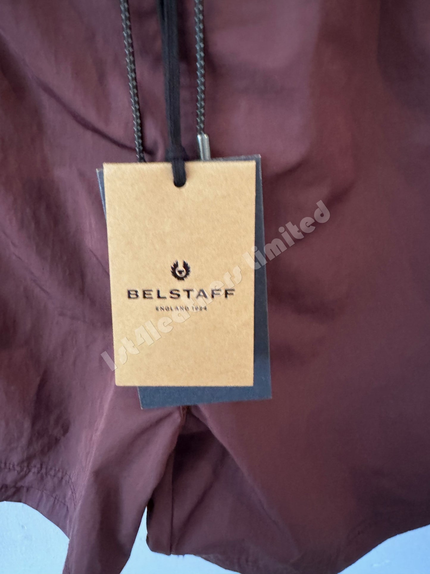 BELSTAFF BREAKER RIPPLE SHELL SHORTS IN AUBERGINE XL RRP £120