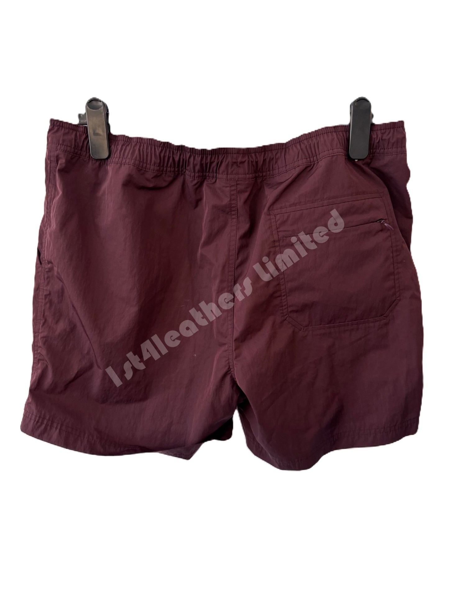 BELSTAFF BREAKER RIPPLE SHELL SHORTS IN AUBERGINE XL RRP £120