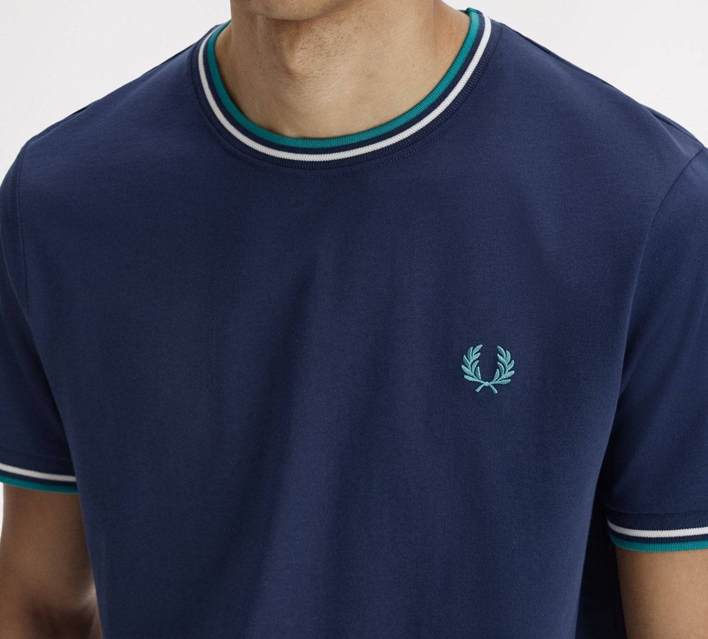 FRED PERRY TWIN TIPPED T-SHIRT TENNIS BLUE/SNOW WHITE/DEEP MINT XL RRP £50 BNWT