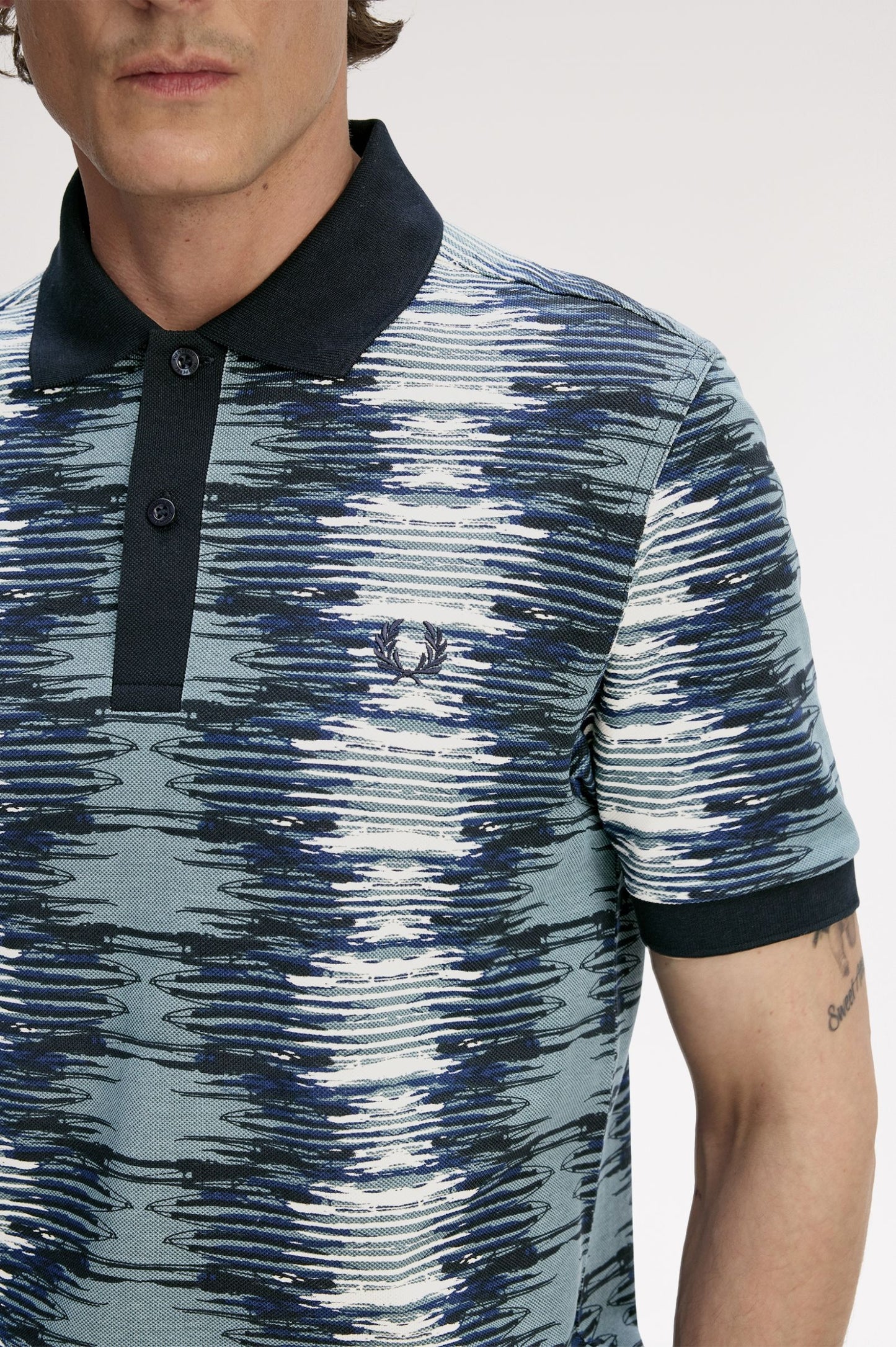 FRED PERRY SOUNDWAVE GLITCH PIQUE COTTON POLO SHIRT BLUE 2XL RRP £95 BNWT