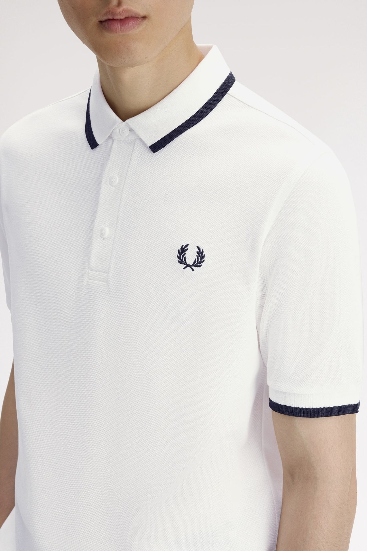 FRED PERRY COLLAR DETAIL TIPPED PIQUE POLO SHIRT SNOW WHITE 2XL RRP £80 BNWT