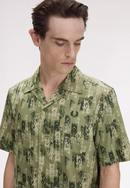 FRED PERRY ABSTRACT PRINT REVERE COLLAR SHORT SLEEVE SHIRT OLIVE MINT GREEN XL RRP £119 NEW