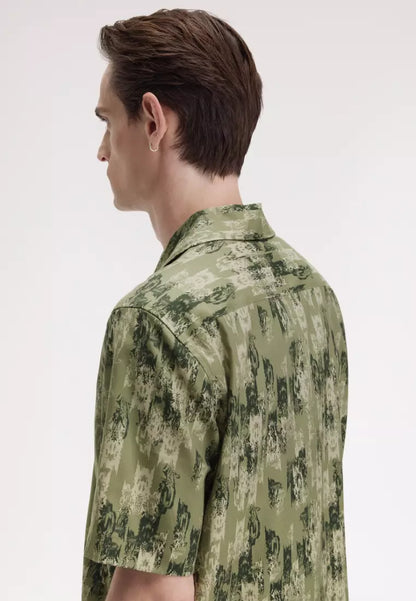 FRED PERRY ABSTRACT PRINT REVERE COLLAR SHORT SLEEVE SHIRT OLIVE MINT GREEN XL RRP £119 NEW