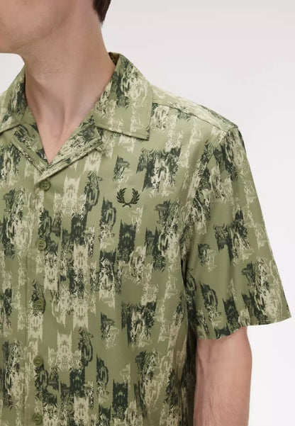 FRED PERRY ABSTRACT PRINT REVERE COLLAR SHORT SLEEVE SHIRT OLIVE MINT GREEN XL RRP £119 NEW